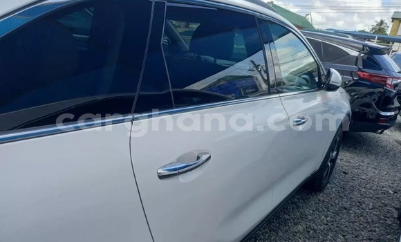 Buy Used Kia Sportage White Car in Accra in Greater Accra Buy Used Kia Sportage White Car in Accra in Greater Accra