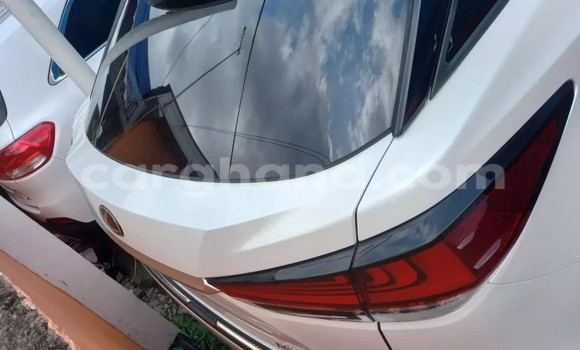 Sayi Na hannu Lexus RX 350 White Mota in Accra a Greater Accra Sayi Na hannu Lexus RX 350 White Mota in Accra a Greater Accra