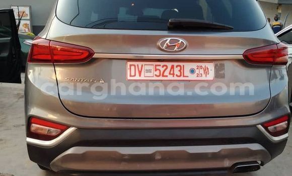 Ra Àlòkù Hyundai Santa Fe Brown Ọkọ̀ in Accra ni Greater Accra Ra Àlòkù Hyundai Santa Fe Brown Ọkọ̀ in Accra ni Greater Accra