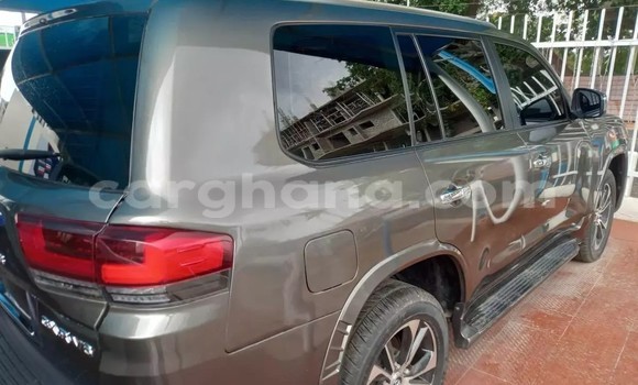 Sayi Na hannu Toyota Land Cruiser Brown Mota in Accra a Greater Accra Sayi Na hannu Toyota Land Cruiser Brown Mota in Accra a Greater Accra
