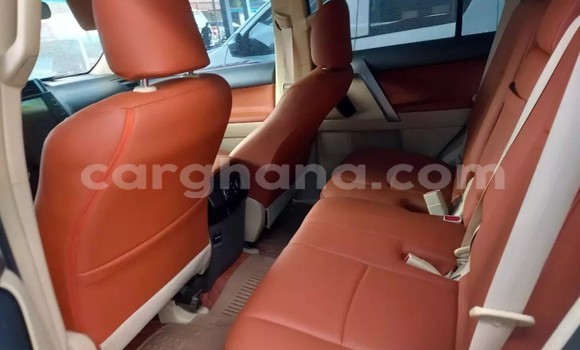 Sayi Na hannu Toyota Land Cruiser Prado White Mota in Accra a Greater Accra Sayi Na hannu Toyota Land Cruiser Prado White Mota in Accra a Greater Accra