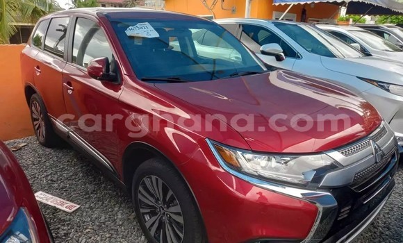 Sayi Na hannu Mitsubishi Outlander Red Mota in Accra a Greater Accra