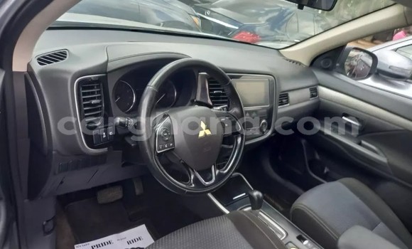 Ra Àlòkù Mitsubishi Outlander Silver Ọkọ̀ in Accra ni Greater Accra Ra Àlòkù Mitsubishi Outlander Silver Ọkọ̀ in Accra ni Greater Accra