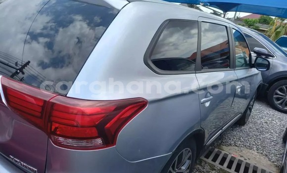 Ra Àlòkù Mitsubishi Outlander Silver Ọkọ̀ in Accra ni Greater Accra Ra Àlòkù Mitsubishi Outlander Silver Ọkọ̀ in Accra ni Greater Accra