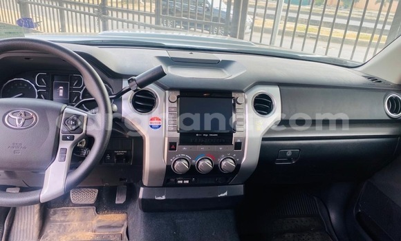 Sayi Na hannu Toyota Tundra Azurfa Mota in Sekondi–Takoradi Metropolitan a Yamma Sayi Na hannu Toyota Tundra Azurfa Mota in Sekondi–Takoradi Metropolitan a Yamma