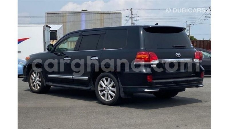 Big with watermark toyota land cruiser ashanti import dubai 10810