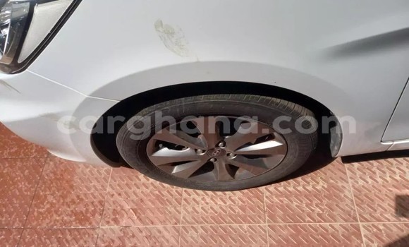 Sayi Na hannu Hyundai Accent White Mota in Accra a Greater Accra Sayi Na hannu Hyundai Accent White Mota in Accra a Greater Accra