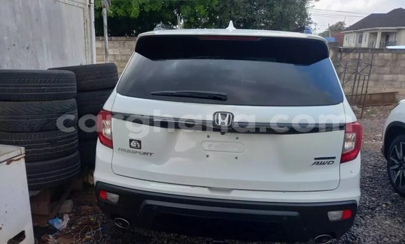 Ra Àlòkù Honda Passport funfun Ọkọ̀ in Accra ni Greater Accra Ra Àlòkù Honda Passport funfun Ọkọ̀ in Accra ni Greater Accra