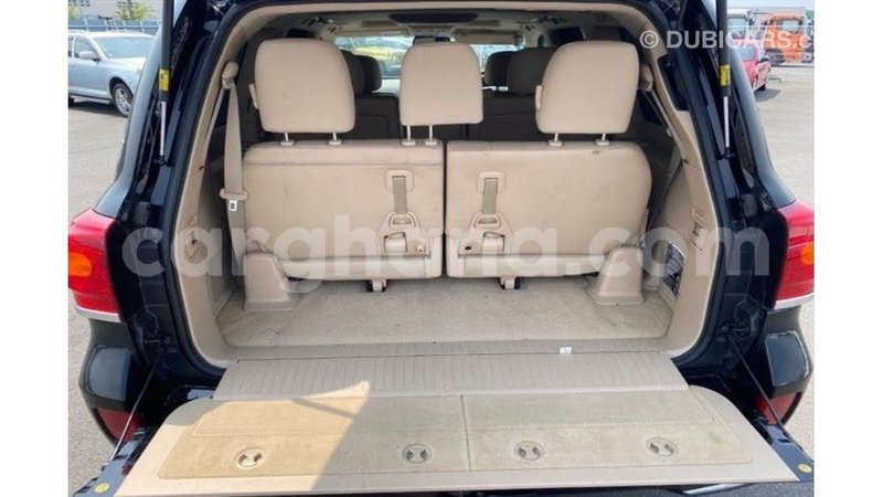 Big with watermark toyota land cruiser ashanti import dubai 10810