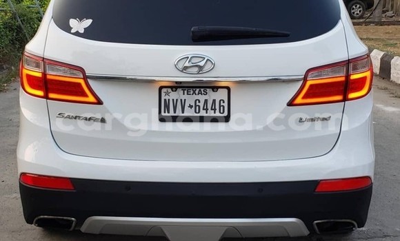 Ra Àlòkù Hyundai Santa Fe funfun Ọkọ̀ in Iwọn didun ni Oorun Ra Àlòkù Hyundai Santa Fe funfun Ọkọ̀ in Iwọn didun ni Oorun