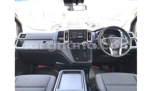 Buy Import Toyota Granvia White Car in Import - Dubai in Ashanti Buy Import Toyota Granvia White Car in Import - Dubai in Ashanti