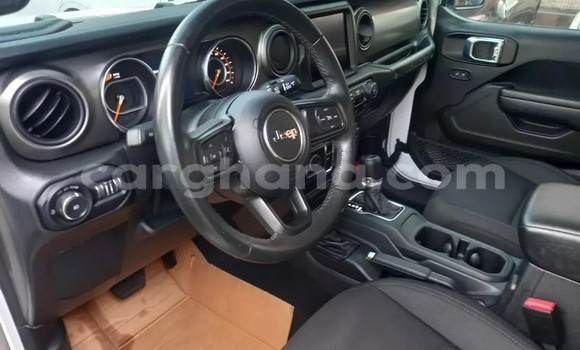 Sayi Na hannu Jeep Wrangler White Mota in Accra a Greater Accra Sayi Na hannu Jeep Wrangler White Mota in Accra a Greater Accra