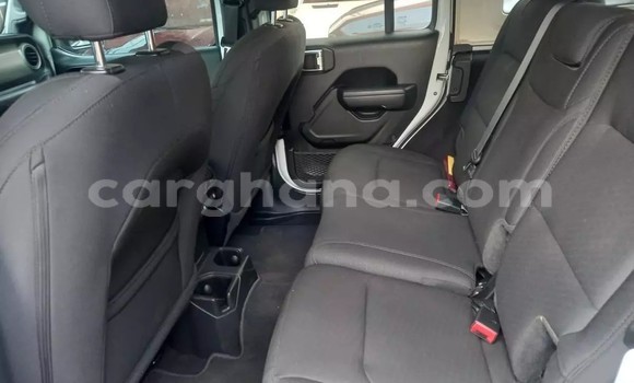 Sayi Na hannu Jeep Wrangler White Mota in Accra a Greater Accra Sayi Na hannu Jeep Wrangler White Mota in Accra a Greater Accra