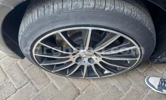 Ra Àlòkù Mercedes‒Benz C–Class Black Ọkọ̀ in Accra ni Greater Accra Ra Àlòkù Mercedes‒Benz C–Class Black Ọkọ̀ in Accra ni Greater Accra