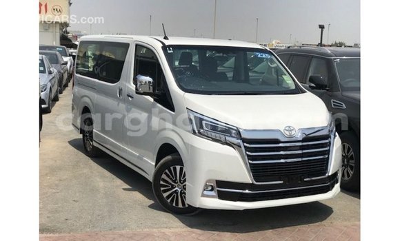 Buy Import Toyota Granvia White Car in Import - Dubai in Ashanti Buy Import Toyota Granvia White Car in Import - Dubai in Ashanti