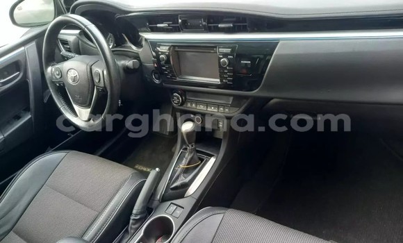 Sayi Na hannu Toyota Corolla White Mota in Accra a Greater Accra Sayi Na hannu Toyota Corolla White Mota in Accra a Greater Accra