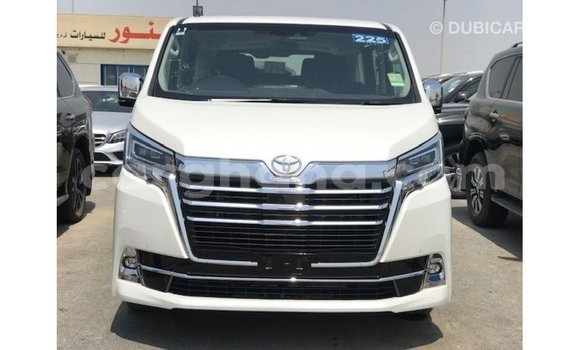 Buy Import Toyota Granvia White Car in Import - Dubai in Ashanti Buy Import Toyota Granvia White Car in Import - Dubai in Ashanti