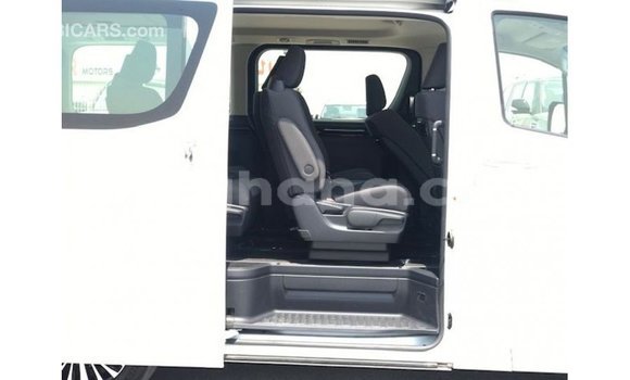 Buy Import Toyota Granvia White Car in Import - Dubai in Ashanti Buy Import Toyota Granvia White Car in Import - Dubai in Ashanti