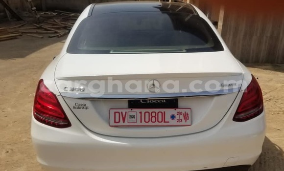 Buy Used Mercedes‒Benz C–Class White Car in Accra in Greater Accra Buy Used Mercedes‒Benz C–Class White Car in Accra in Greater Accra