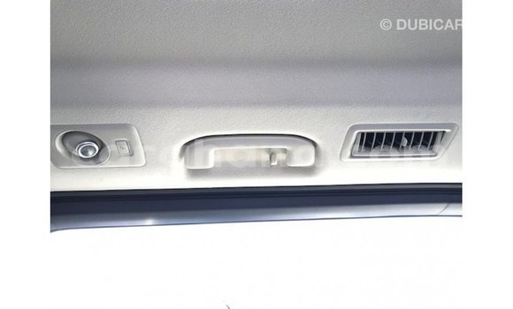 Buy Import Toyota Granvia White Car in Import - Dubai in Ashanti Buy Import Toyota Granvia White Car in Import - Dubai in Ashanti