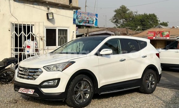 Buy Used Hyundai Santa Fe White Car in Accra in Greater Accra Buy Used Hyundai Santa Fe White Car in Accra in Greater Accra
