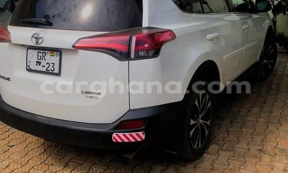 Buy Used Toyota RAV4 White Car in Accra in Greater Accra Buy Used Toyota RAV4 White Car in Accra in Greater Accra