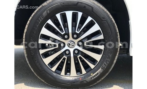 Buy Import Toyota Granvia White Car in Import - Dubai in Ashanti Buy Import Toyota Granvia White Car in Import - Dubai in Ashanti