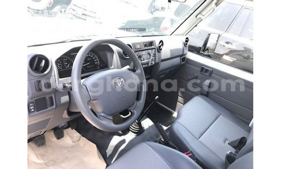 Ra Imported Toyota Land Cruiser funfun Ọkọ̀ in Import - Dubai ni Ashanti Ra Imported Toyota Land Cruiser funfun Ọkọ̀ in Import - Dubai ni Ashanti