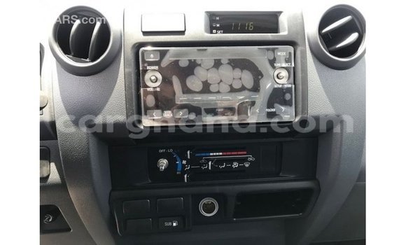 Ra Imported Toyota Land Cruiser funfun Ọkọ̀ in Import - Dubai ni Ashanti Ra Imported Toyota Land Cruiser funfun Ọkọ̀ in Import - Dubai ni Ashanti