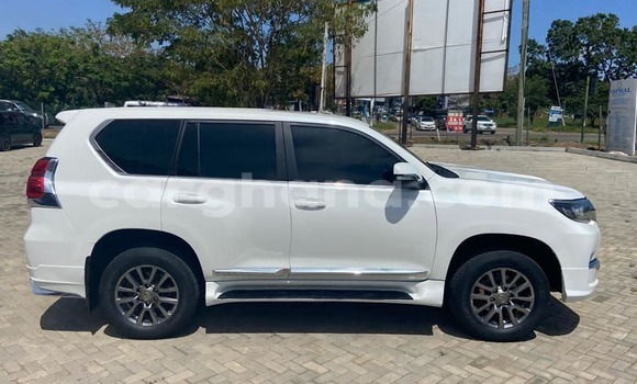 Buy Used Toyota Land Cruiser White Car in Accra in Greater Accra Buy Used Toyota Land Cruiser White Car in Accra in Greater Accra