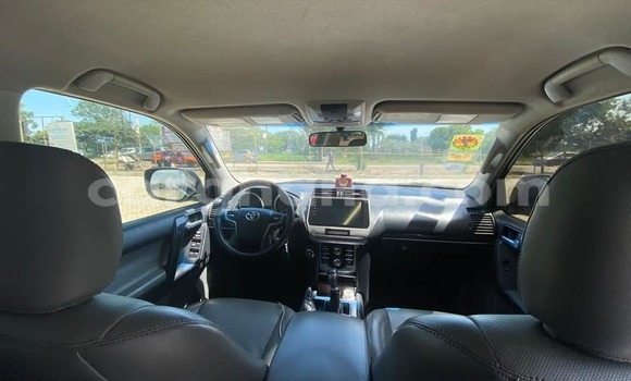 Buy Used Toyota Land Cruiser White Car in Accra in Greater Accra Buy Used Toyota Land Cruiser White Car in Accra in Greater Accra