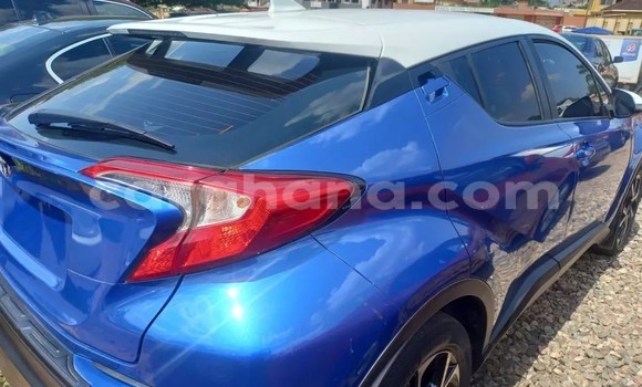 Buy Used Toyota C-HR Blue Car in Accra in Greater Accra Buy Used Toyota C-HR Blue Car in Accra in Greater Accra