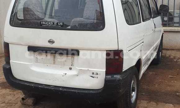 Buy Used Nissan Serena White Car in Takoradi in Western