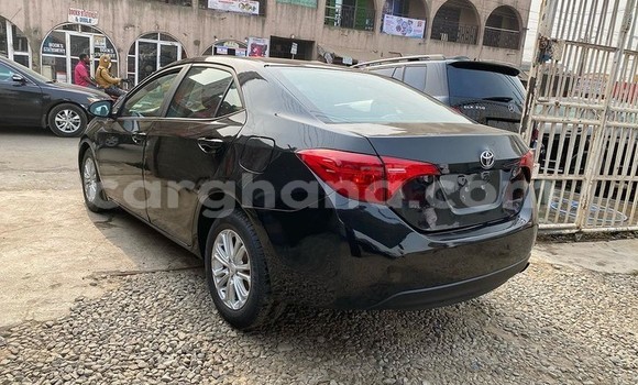 Sayi Na hannu Toyota Corolla Azurfa Mota in Takoradi a Yamma Sayi Na hannu Toyota Corolla Azurfa Mota in Takoradi a Yamma