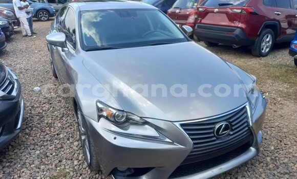 Sayi Na hannu Lexus IS Azurfa Mota in Accra a Greater Accra Sayi Na hannu Lexus IS Azurfa Mota in Accra a Greater Accra