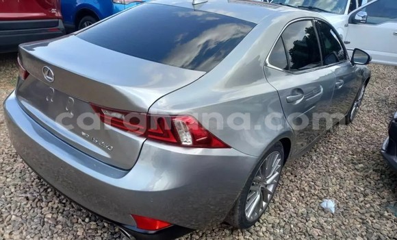 Sayi Na hannu Lexus IS Azurfa Mota in Accra a Greater Accra Sayi Na hannu Lexus IS Azurfa Mota in Accra a Greater Accra