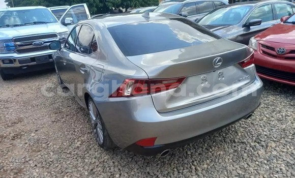 Sayi Na hannu Lexus IS Azurfa Mota in Accra a Greater Accra Sayi Na hannu Lexus IS Azurfa Mota in Accra a Greater Accra