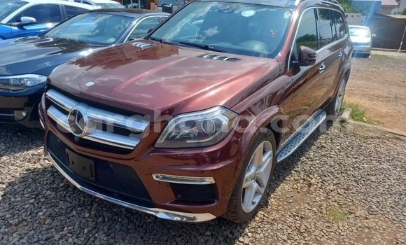 Ra Àlòkù Mercedes‒Benz GL–Class Red Ọkọ̀ in Accra ni Greater Accra Ra Àlòkù Mercedes‒Benz GL–Class Red Ọkọ̀ in Accra ni Greater Accra