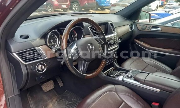 Ra Àlòkù Mercedes‒Benz GL–Class Red Ọkọ̀ in Accra ni Greater Accra Ra Àlòkù Mercedes‒Benz GL–Class Red Ọkọ̀ in Accra ni Greater Accra