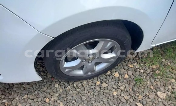 Sayi Na hannu Toyota Corolla White Mota in Accra a Greater Accra Sayi Na hannu Toyota Corolla White Mota in Accra a Greater Accra