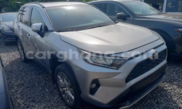 Sayi Na hannu Toyota RAV4 Azurfa Mota in Accra a Greater Accra Sayi Na hannu Toyota RAV4 Azurfa Mota in Accra a Greater Accra
