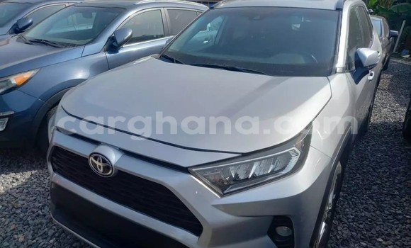 Sayi Na hannu Toyota RAV4 Azurfa Mota in Accra a Greater Accra Sayi Na hannu Toyota RAV4 Azurfa Mota in Accra a Greater Accra