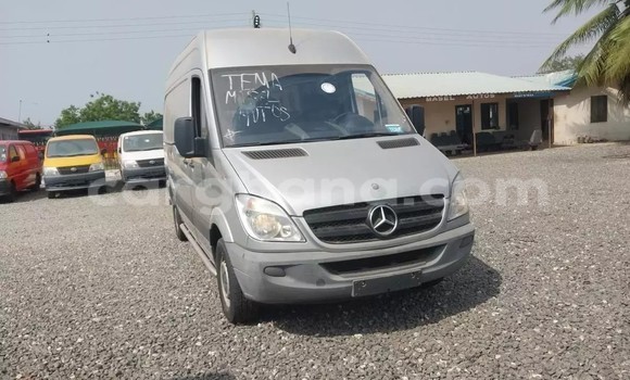 Sayi Na hannu Mercedes‒Benz S-klasse Azurfa Mota in Accra a Greater Accra Sayi Na hannu Mercedes‒Benz S-klasse Azurfa Mota in Accra a Greater Accra