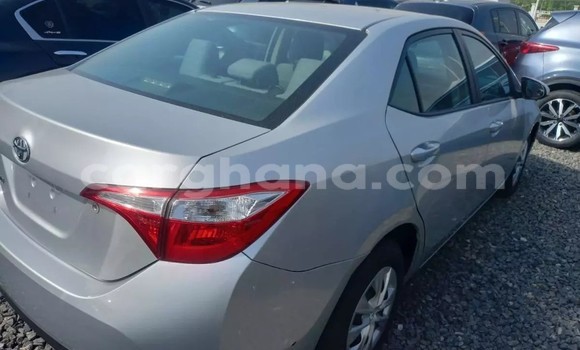 Sayi Na hannu Toyota Corolla Azurfa Mota in Accra a Greater Accra Sayi Na hannu Toyota Corolla Azurfa Mota in Accra a Greater Accra