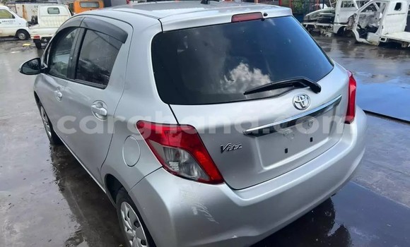 Sayi Na hannu Toyota Vitz Azurfa Mota in Accra a Greater Accra Sayi Na hannu Toyota Vitz Azurfa Mota in Accra a Greater Accra