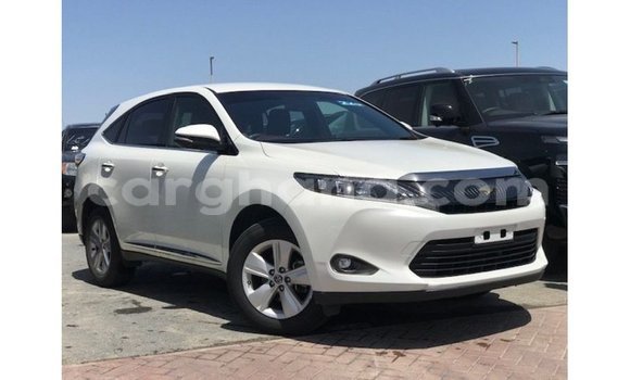 Sayi Imported Toyota Harrier White Mota in Import - Dubai a Ashanti Sayi Imported Toyota Harrier White Mota in Import - Dubai a Ashanti