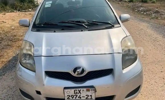 Buy Used Toyota Vitz White Car in Accra in Greater Accra Buy Used Toyota Vitz White Car in Accra in Greater Accra