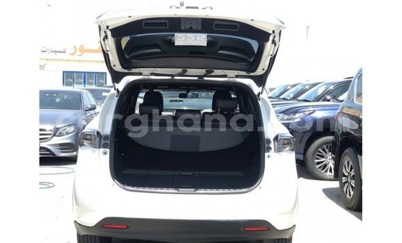Sayi Imported Toyota Harrier White Mota in Import - Dubai a Ashanti Sayi Imported Toyota Harrier White Mota in Import - Dubai a Ashanti