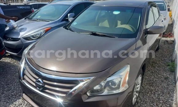 Sayi Na hannu Nissan Altima Azurfa Mota in Accra a Greater Accra Sayi Na hannu Nissan Altima Azurfa Mota in Accra a Greater Accra