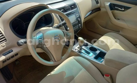 Sayi Na hannu Nissan Altima Azurfa Mota in Accra a Greater Accra Sayi Na hannu Nissan Altima Azurfa Mota in Accra a Greater Accra